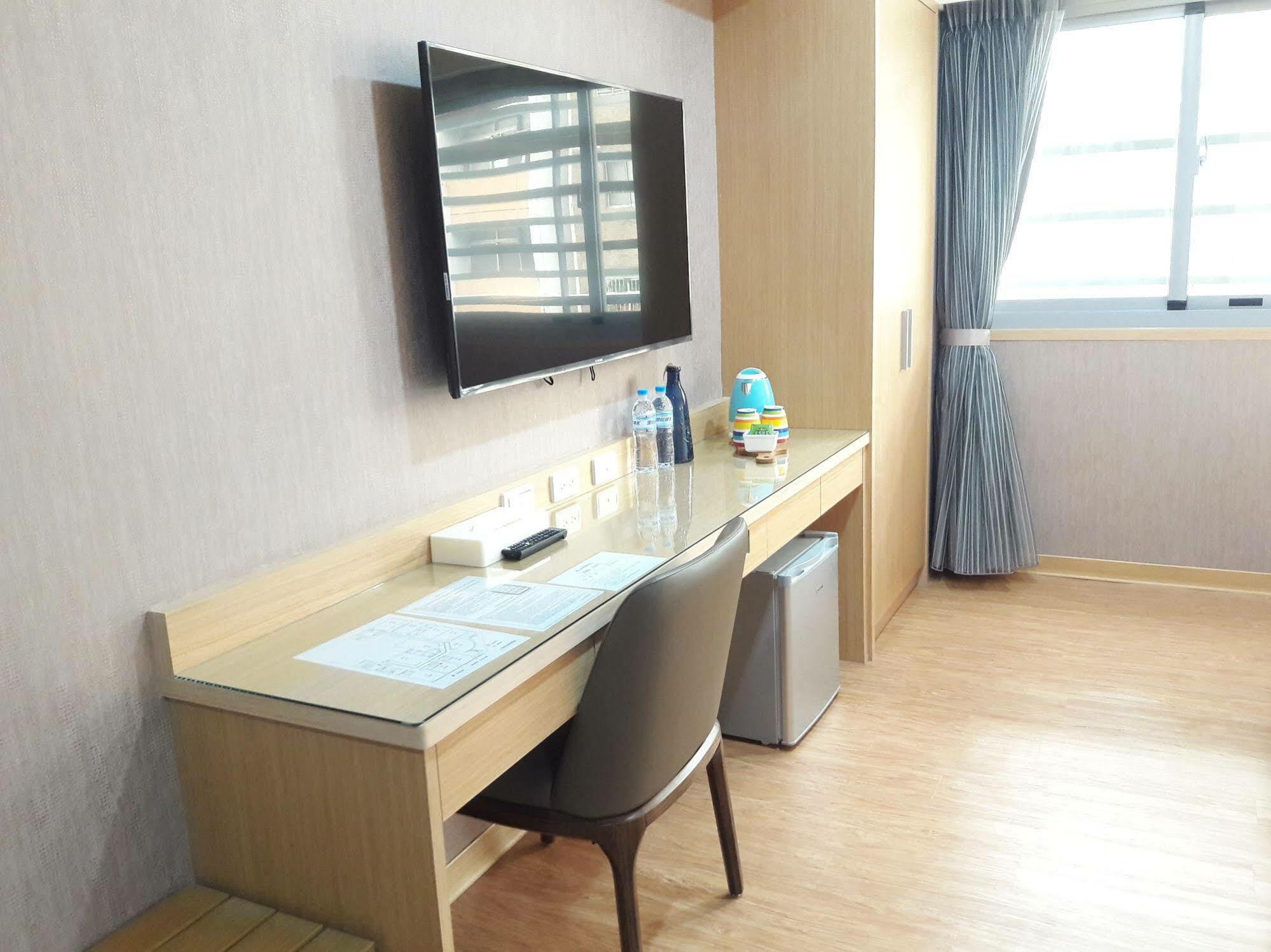 Mei Hotel 台中市 エクステリア 写真